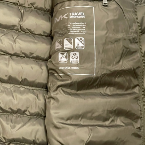 Michael Kors Quilted Nylon Puffer Jacket size XL Olive Green - Picture 3 of 5